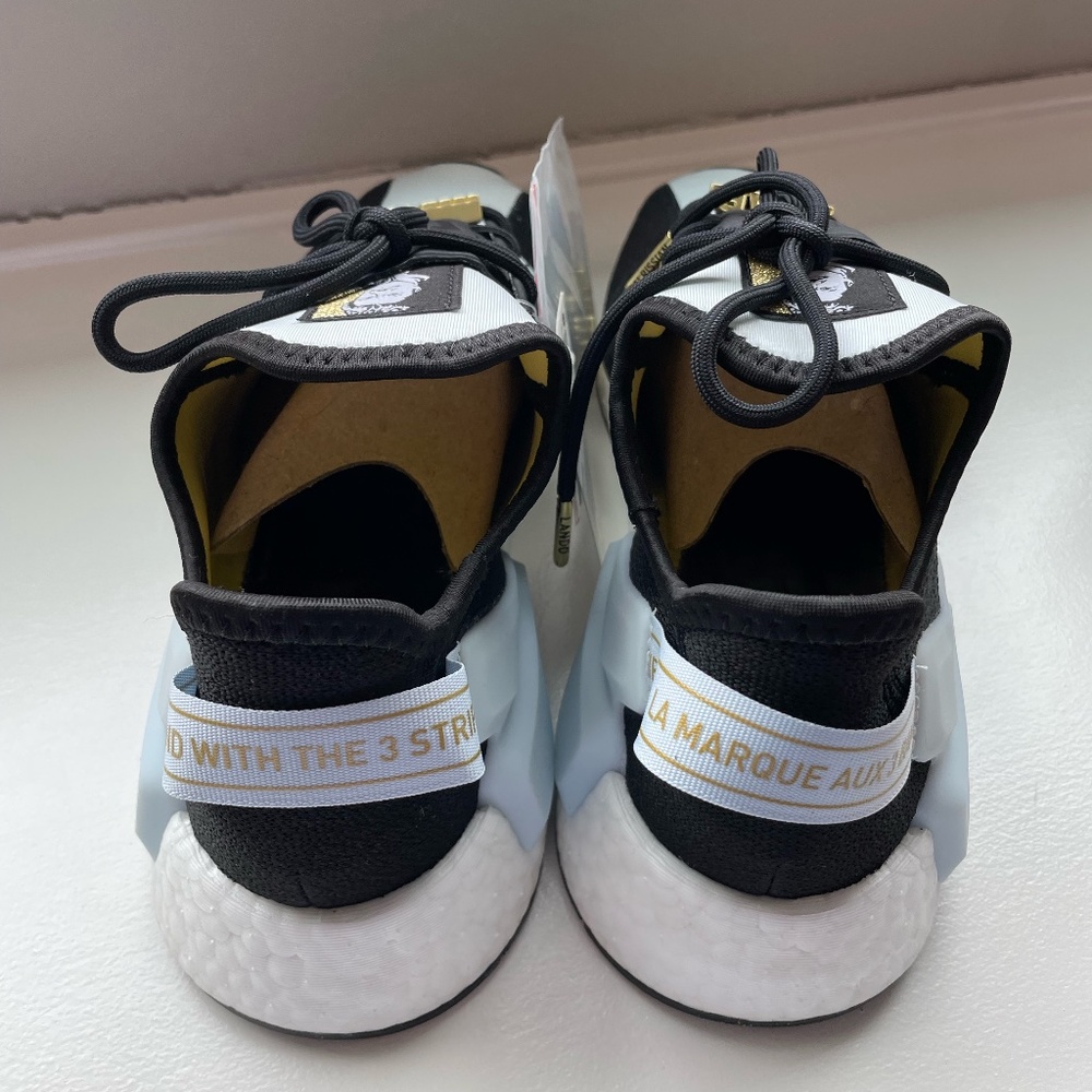 Never Worn With Collector Box Star Wars Adidas NMD R1 V2 - Picture 3 of 4
